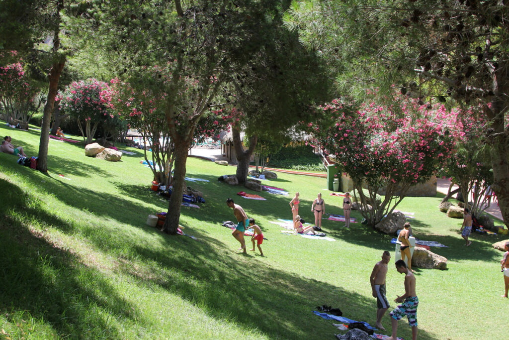 Zonas verdes Aqualandia